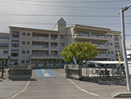 小学校　盛岡市立上田小学校（小学校）まで742m