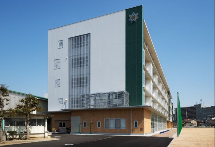 小学校　鹿田小学校（小学校）まで451m