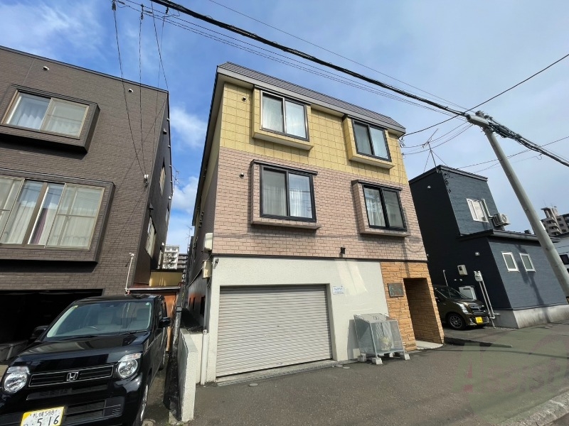 建物外観　札幌市中央区南１５条「エクシード南１５条」
