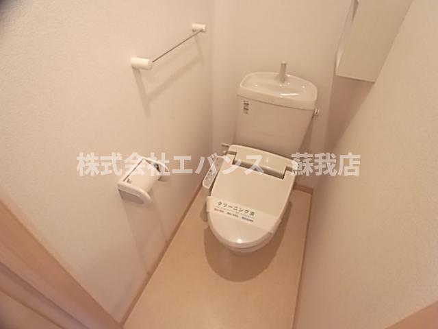 トイレ　落ち着いたトイレです