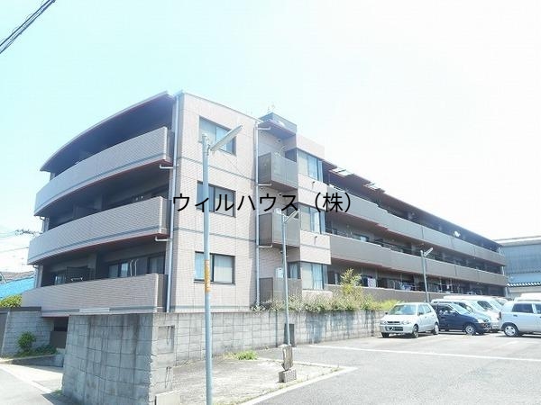 建物外観　エレベーター！