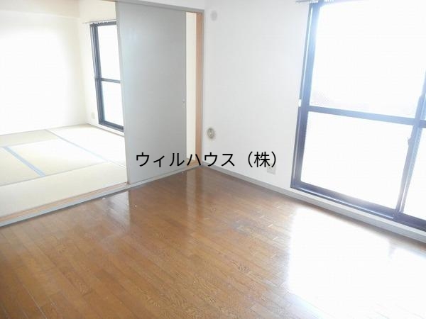 居室・リビング　室内きれいです！