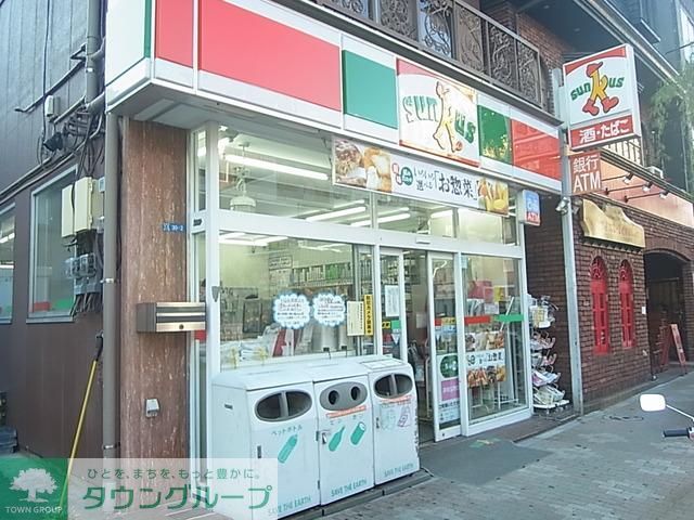コンビニ　サンクス（コンビニ）まで700m