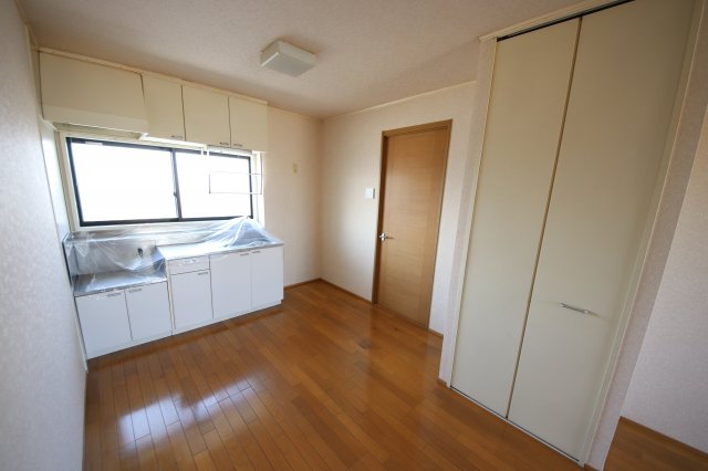 居室・リビング　※別部屋参考写真