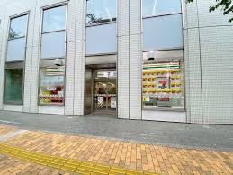 コンビニ　セブンイレブン文京小石川播磨坂店（コンビニ）まで328m