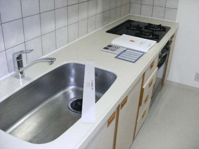 キッチン　※別部屋参考写真
