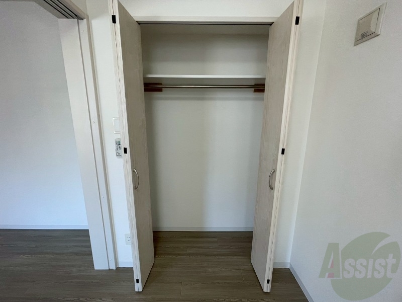 収納　寝室の収納です。部屋がすっきり片付きます。