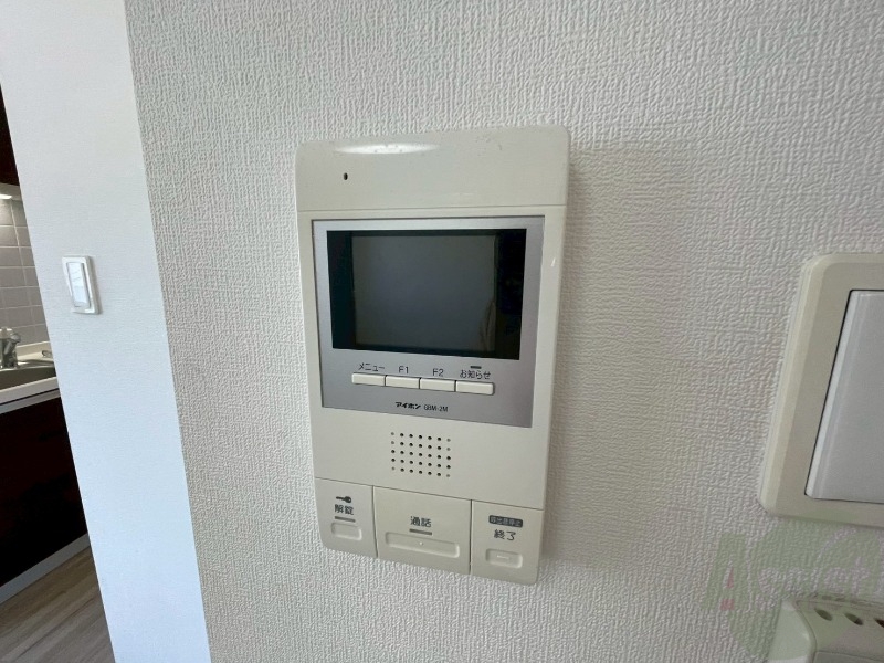 セキュリティ　モニタ付インターホンでセキュリティ面も安心です。