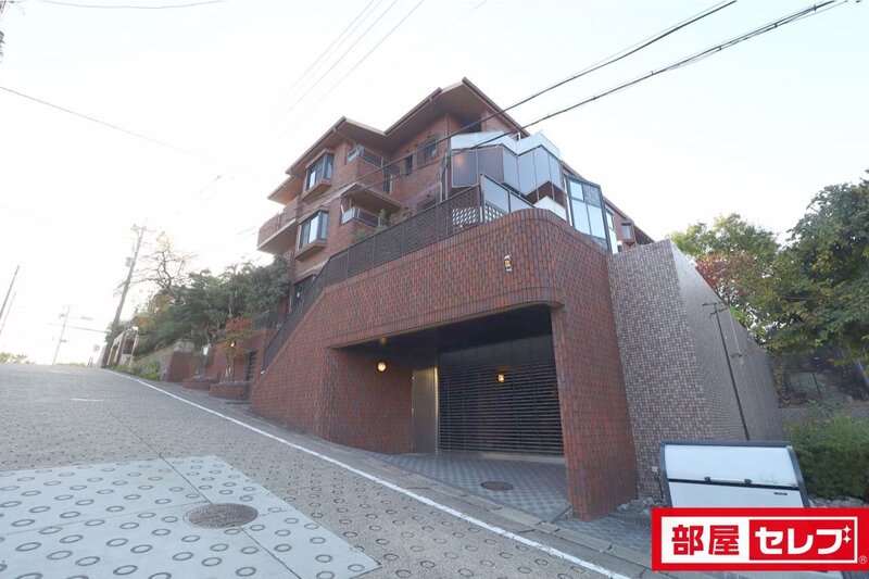 建物外観　分譲賃貸マンション。