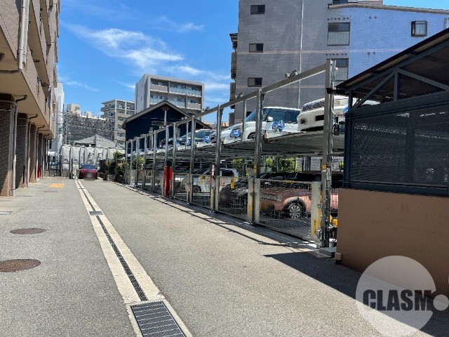 駐車場　敷地内駐車場