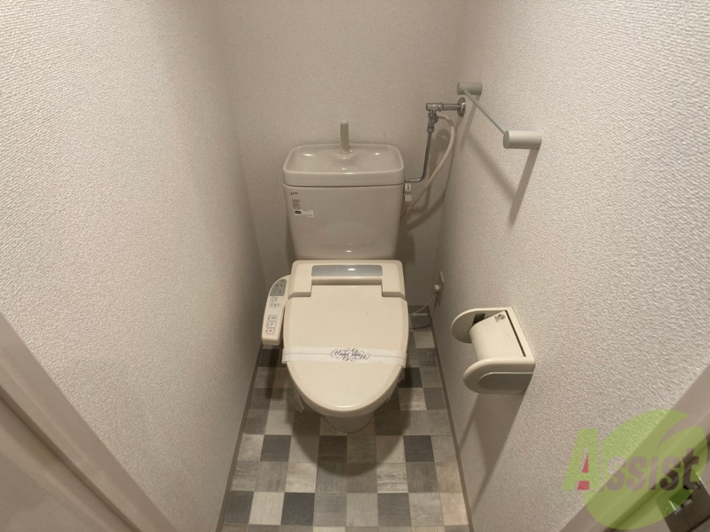 トイレ　ウォシュレット機能がついたトイレ。安心して使用できますね。