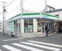 コンビニ　ファミリーマート京阪藤森駅前店（コンビニ）まで300m