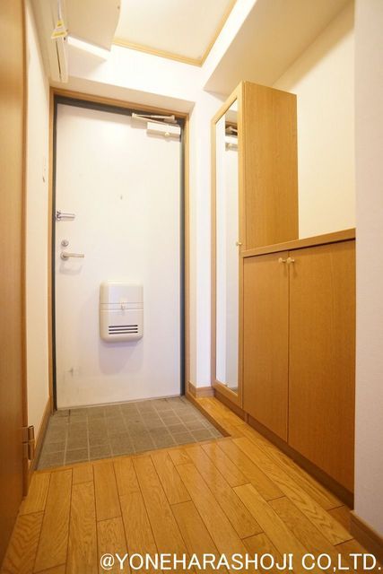 玄関　※同タイプの部屋