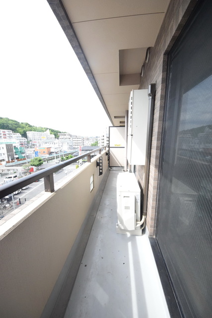 バルコニー　～今日は朝からお洗濯～