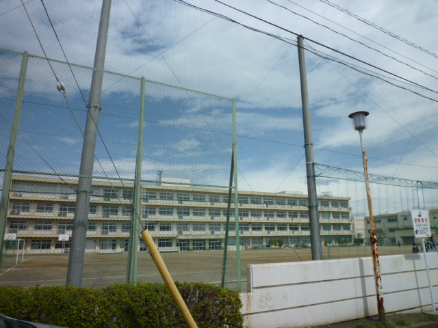 中学校　成瀬台中学校（中学校）まで490m