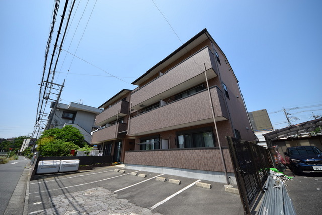 建物外観　☆しっかりとしたマンションタイプです☆