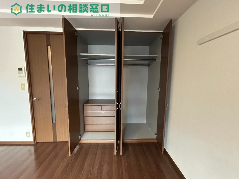 収納　同型