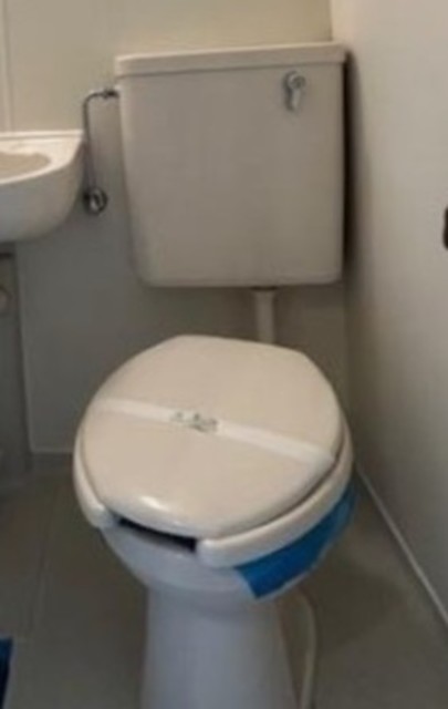 トイレ　別部屋参考写真