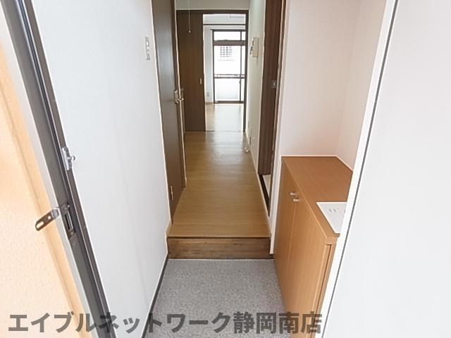 玄関　明るい玄関です