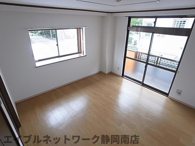 居室・リビング　居間です