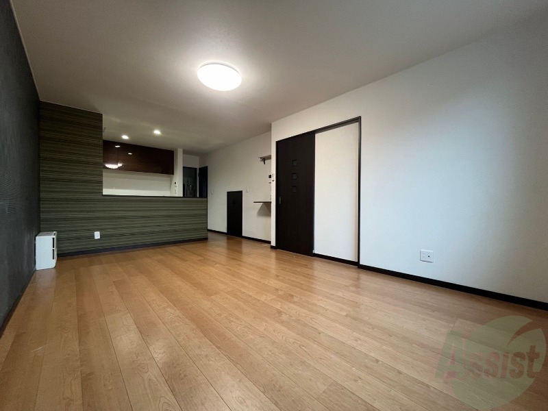 居室・リビング　広くてキレイなお部屋が広がっていて、充実した生活が送れそう。