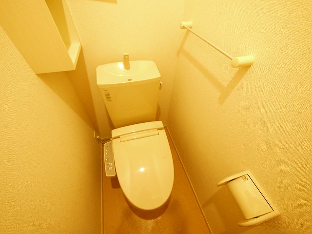 トイレ　落ち着いたトイレです