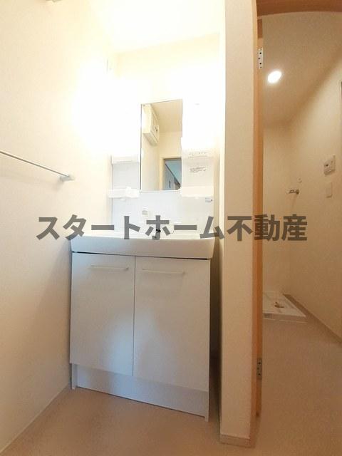 洗面設備　忙しい朝には欠かせない洗面所です