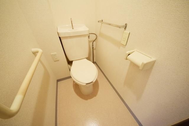 トイレ　★バリアフリー仕様のトイレです★