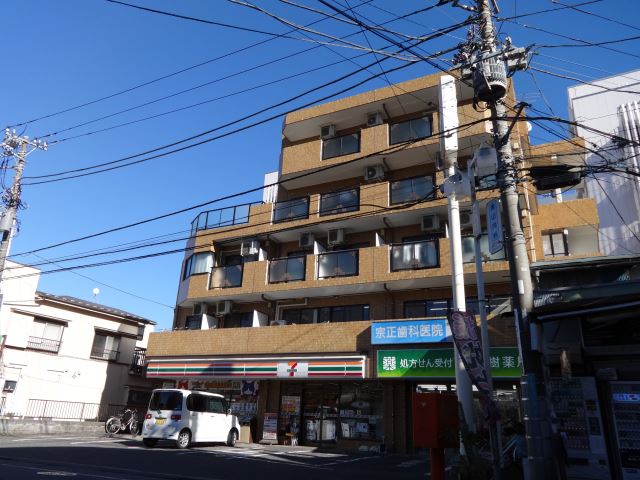 コンビニ　セブンイレブン（コンビニ）まで240m