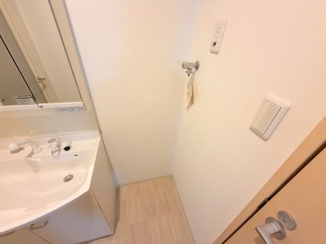 その他設備　室内に洗濯機置場があれば雨の日でも濡れる心配がございませんね