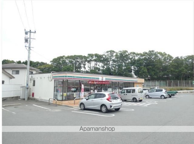 コンビニ　セブンイレブン（コンビニ）まで1521m