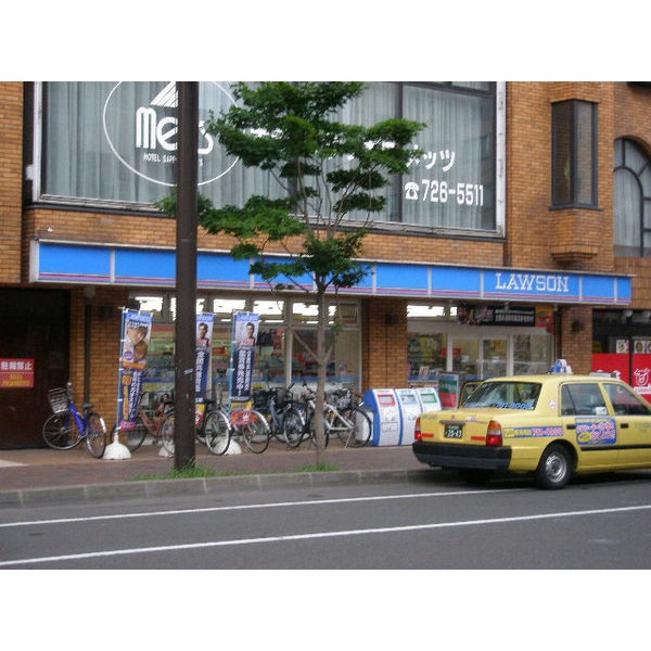 コンビニ　セブンイレブン北区北１９条店（コンビニ）まで118m