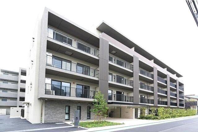 建物外観　オートロック完備