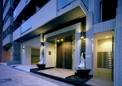 エントランス　名古屋で一番初期費用の安い賃貸専門の不動産会社です(^^)
