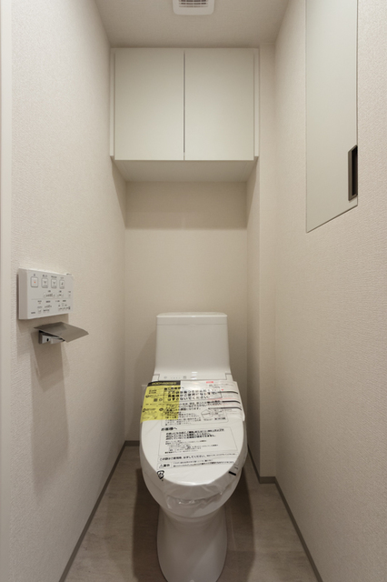 トイレ　※写真は同タイプ住戸です。