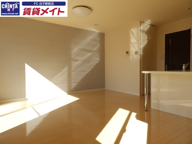 居室・リビング　別部屋参考写真です