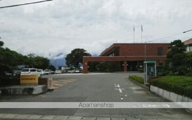 役所　中央市役所玉穂庁舎（役所）まで1500m
