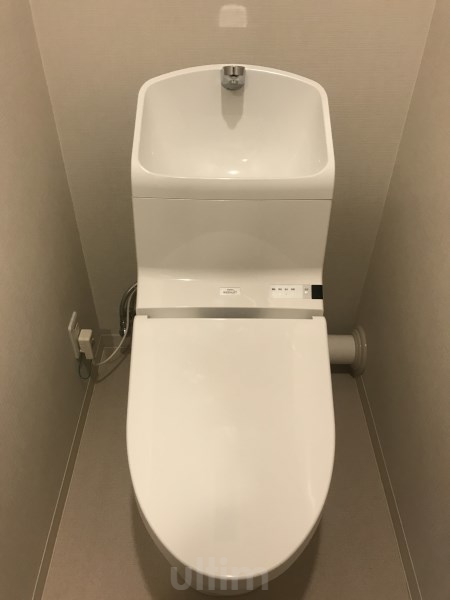 トイレ　※別のお部屋のお写真です。御参考までに。