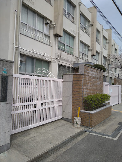 小学校　大阪市立三津屋小学校（小学校）まで350m