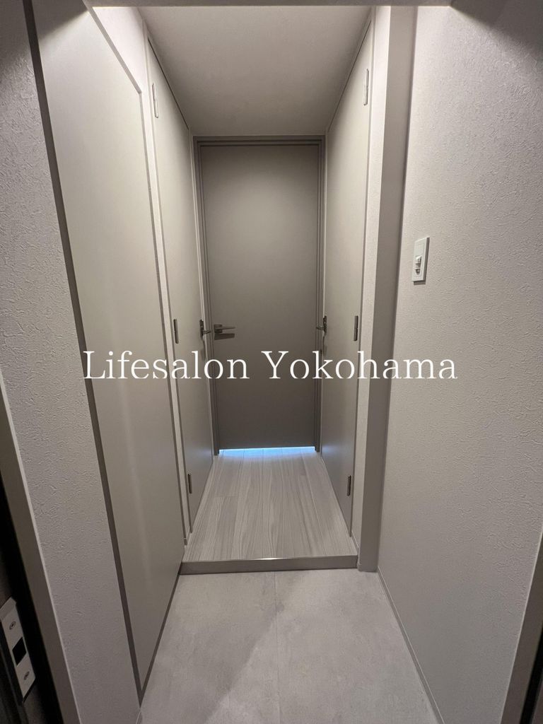 玄関　設備