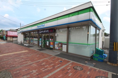 コンビニ　ファミリーマート 宗像田久4丁目店（コンビニ）まで414m