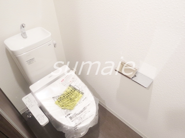 トイレ　温水洗浄機能付きトイレです♪
