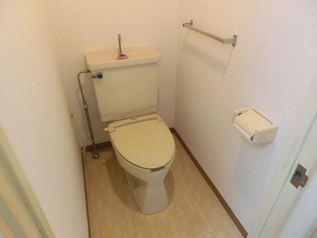 トイレ　バストイレ別のお部屋です