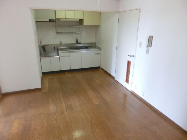 その他　広々９帖あるリビングです