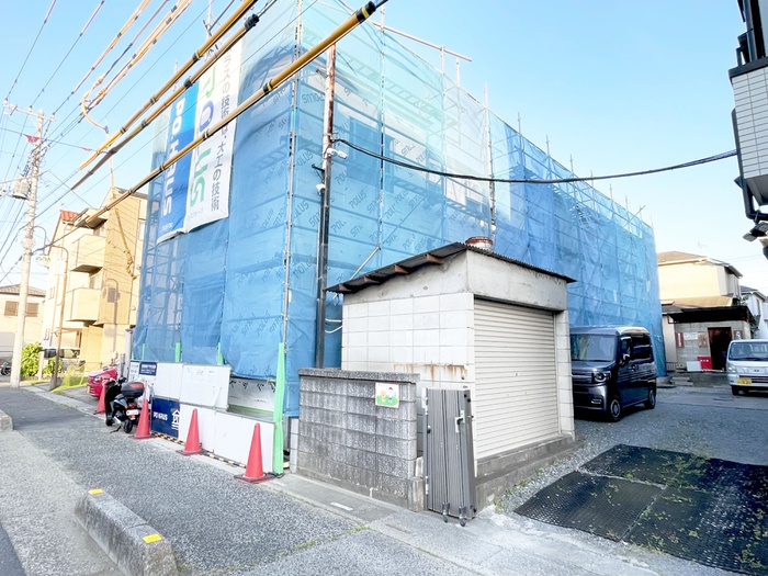 建物外観　建築中