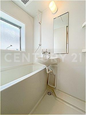 バス・シャワールーム　※他のお部屋の写真です。