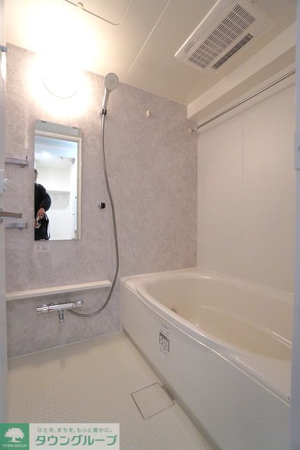 バス・シャワールーム　※写真は同タイプ住戸です。