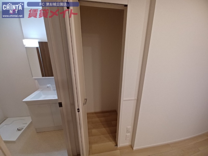 収納　同型タイプ画像