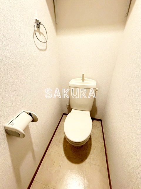 トイレ　落ち着いた色調のトイレです♪