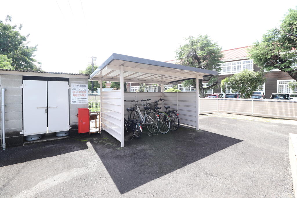 その他　駐輪場です♪